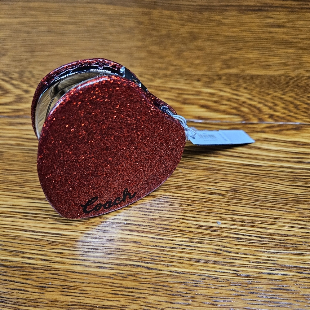 Coach Glitter Heart Compact NWT - Picture 2 of 5